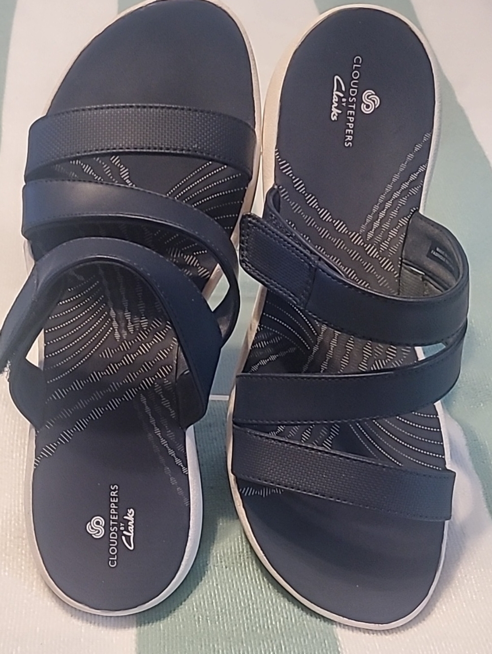 END OF SUMMER DEAL! Clarks Navy Sandals 11M